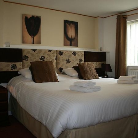 Bed and Breakfast The Leaking Well à Dunhampton Extérieur photo