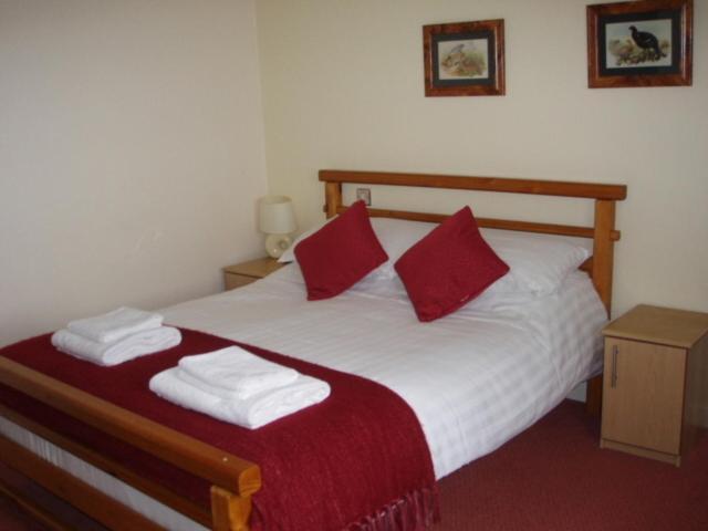 Bed and Breakfast The Leaking Well à Dunhampton Chambre photo